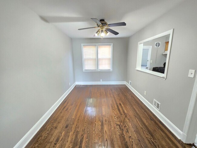 Photo - Beautiful 3 Bedroom 1 Bathroom East Baltim...