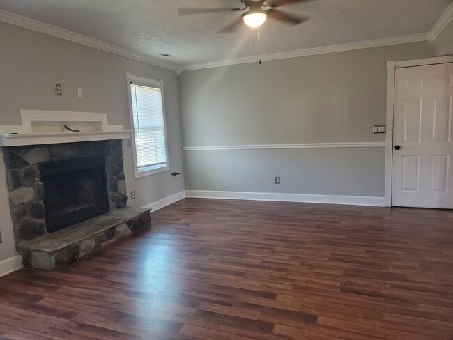 Photo - New to the Rental Market!  3 Bdrm/ 2.5 Bath Tri-Level Home! Located in Quiet Neighborhood!