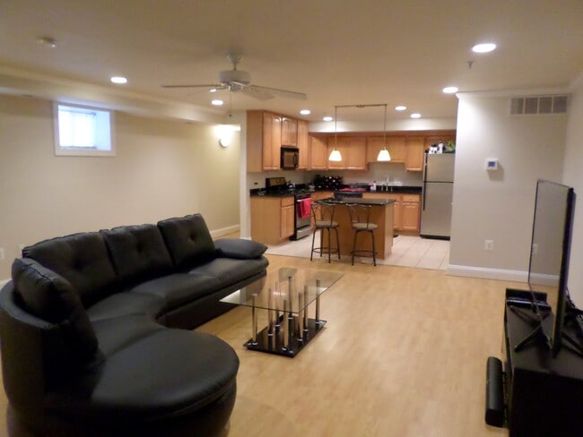 Photo - 1300 Taylor St NW Unidad 3
