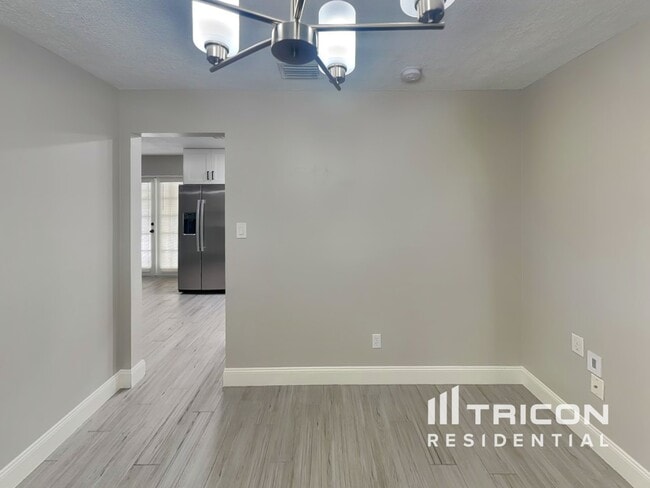 Photo - 2536 Eastbrook Blvd