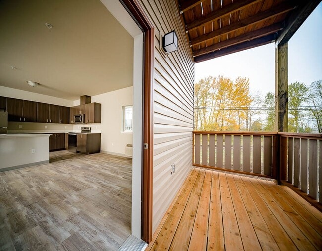 Photo - 169-Franklin Commons