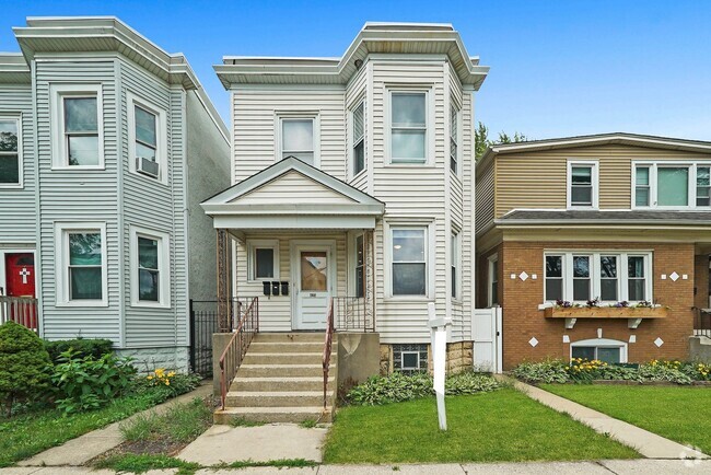 Building Photo - 4215 W Roscoe St Rental