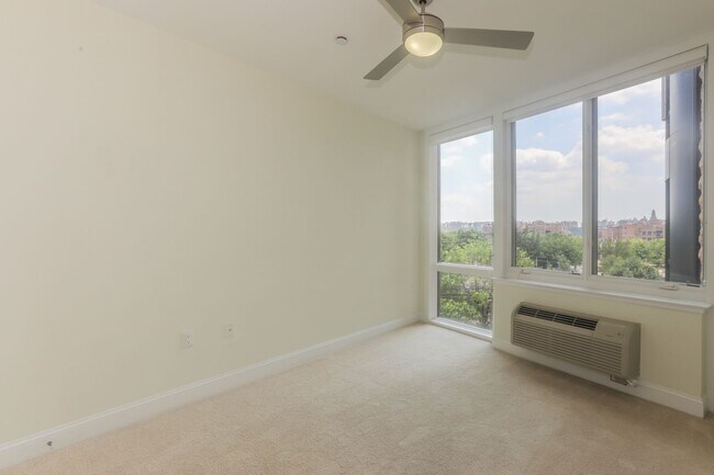 Photo - The Infinity Luxury Residences. Unit 602