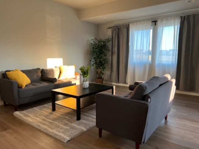 Photo - 5235 Aeroglide Lp