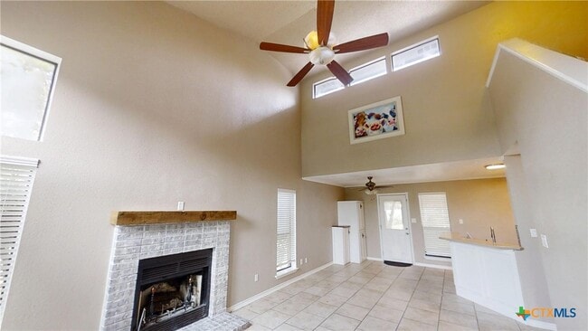 Photo - 8 E Shawnee Ln
