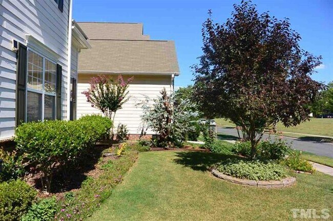 Photo - 712 CALLAY Hill Way