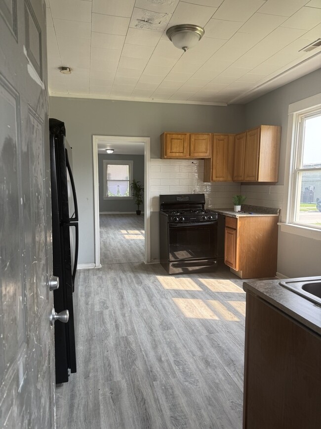 Photo - 229 155th St