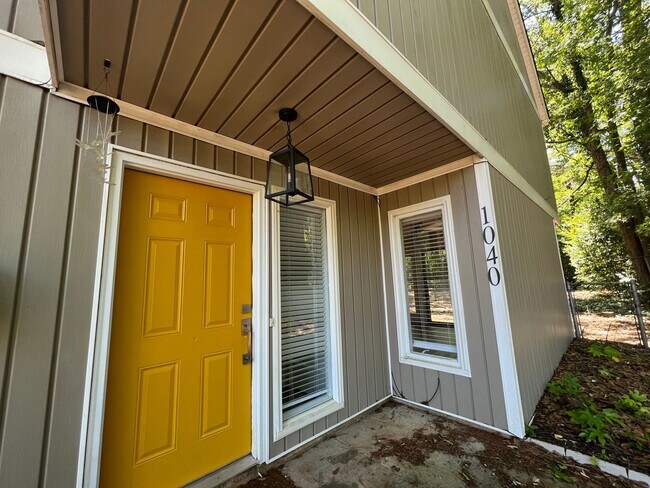 Photo - McKinley 1040-1042 Unit 1040