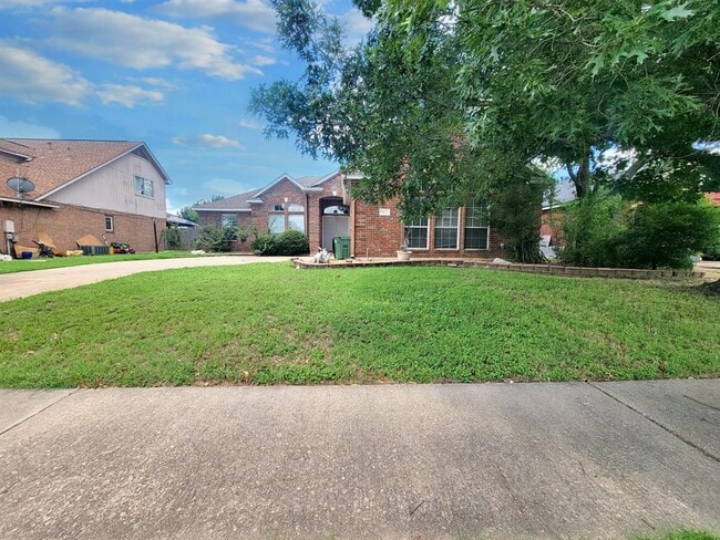 Photo - 613 Deercreek Ln