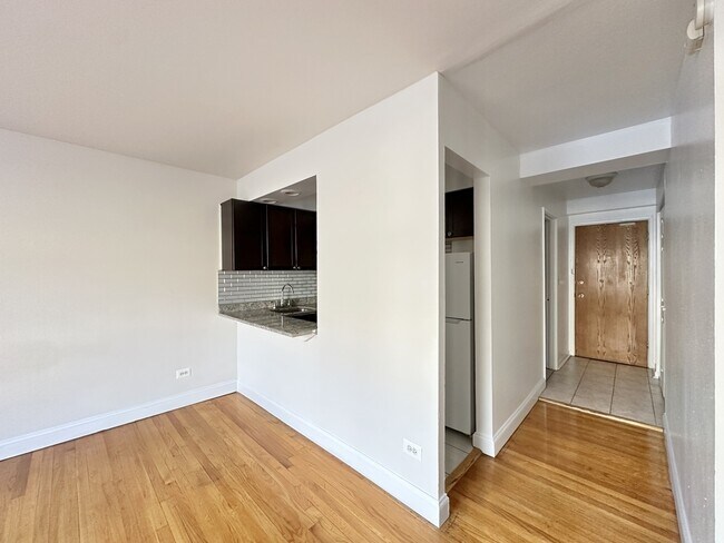 Photo - 6830 N Sheridan Rd Unit 453