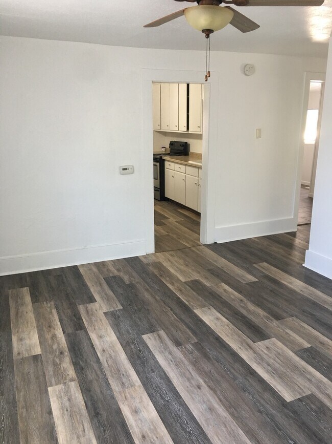 Photo - 1511 Ripley St