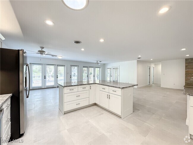 Building Photo - 1545 3rd St S Rental
