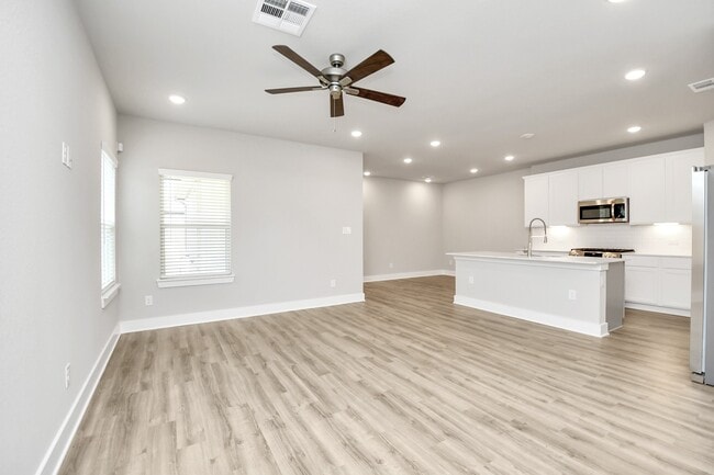 Photo - 21034 Shore Oak Dr