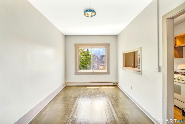 Photo - 108 Ives St