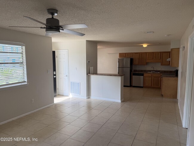 Photo - 1335 Violet St