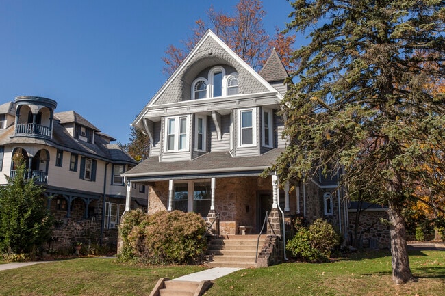 Photo - 125 Windsor Ave Unit First Floor