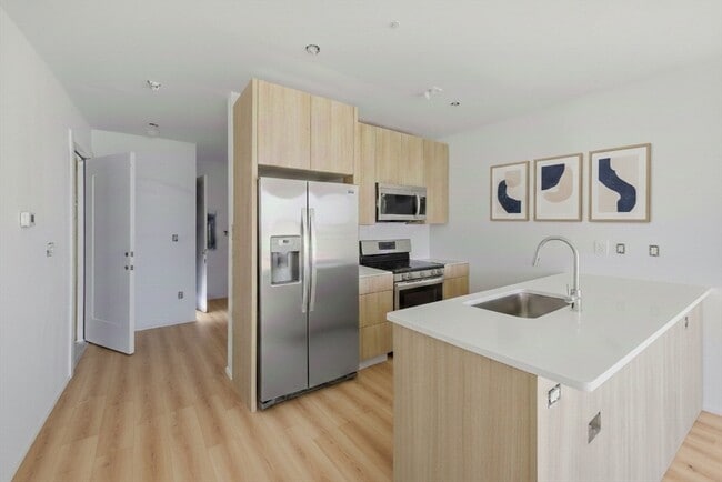 Photo - 1066 Commonwealth Ave Unidad 502