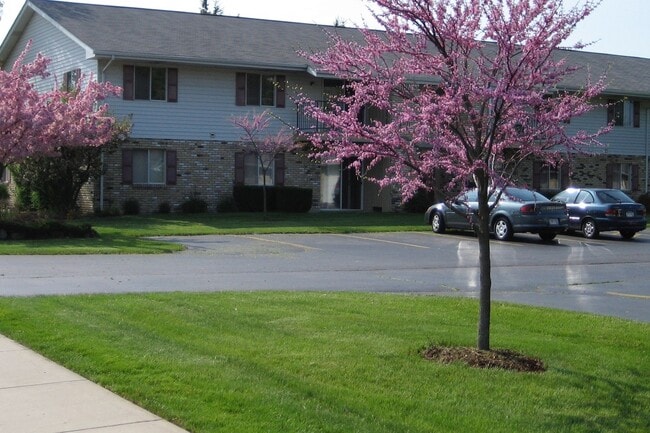 Photo - Lakewood Apartments