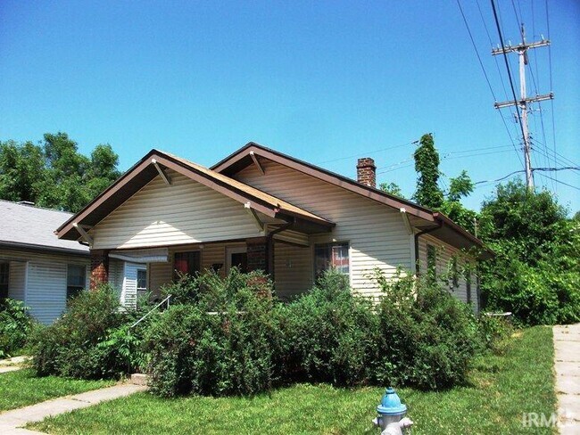 Building Photo - 1423 S Monon Dr Rental