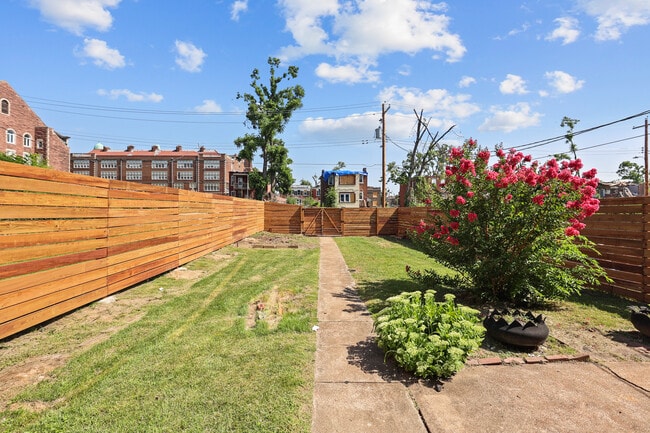 Photo - 5237 Enright Ave