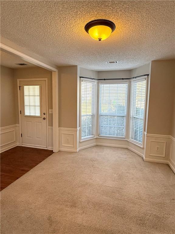 Photo - 593 Lullingstone Dr SE