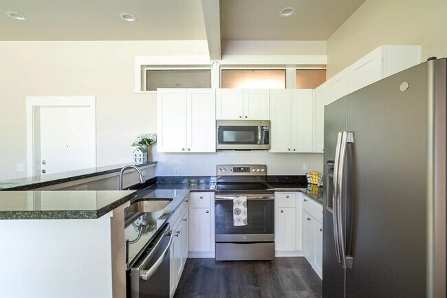 Photo - 809 Vance St