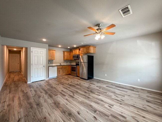 Building Photo - 900 N 46th St Unit A