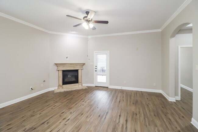 Photo - 116 Buescher Cove