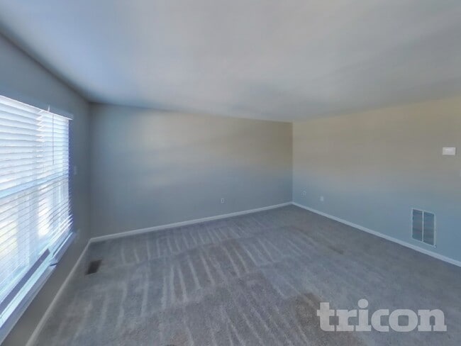 Photo - 3326 Midland Ct