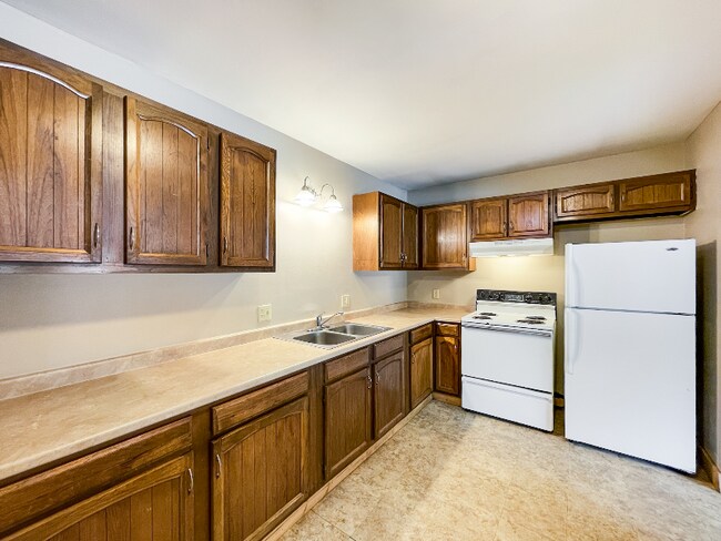 Photo - 103 Onarga Ave