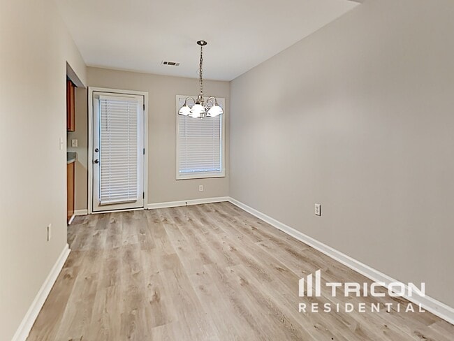 Photo - 215 Millwheel Dr