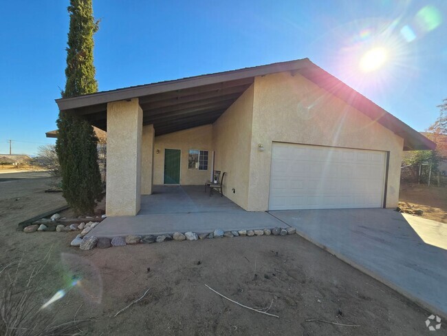 Building Photo - Sweet home in a great neighborhood!