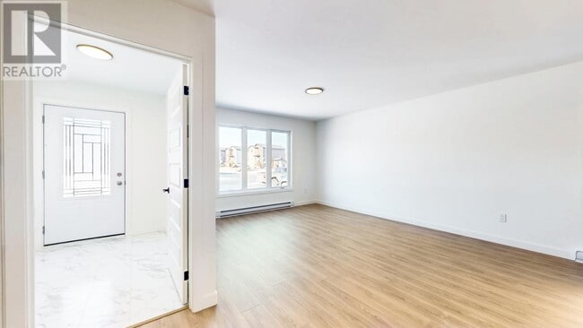 Photo - 250 Ladysmith Dr