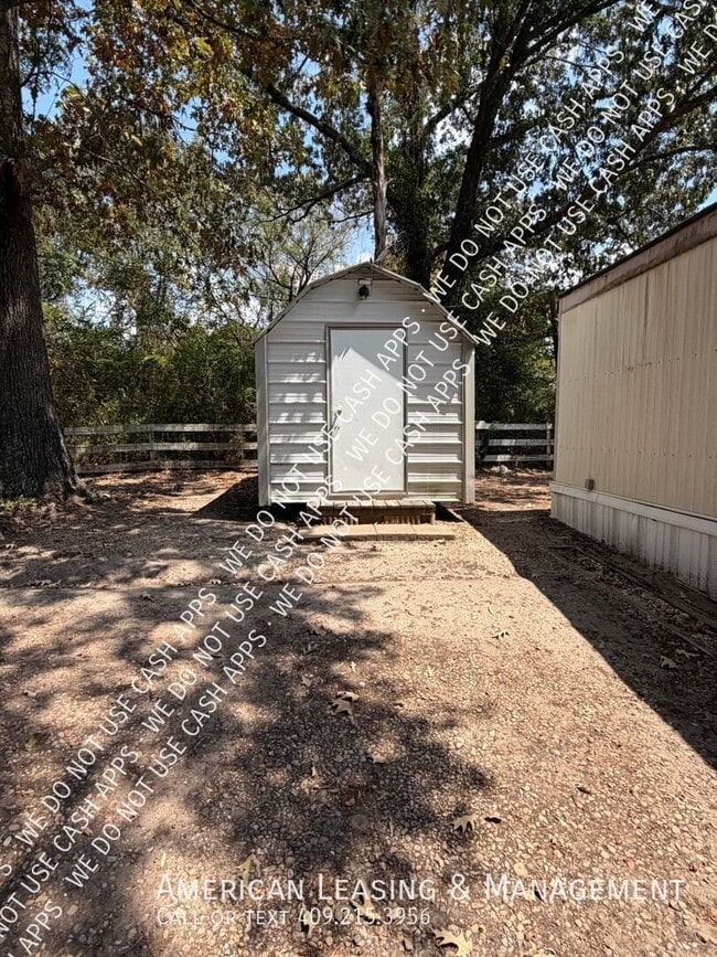 Photo - 2307 N John Redditt Dr