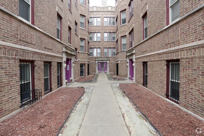 Photo - 735-49 N Austin