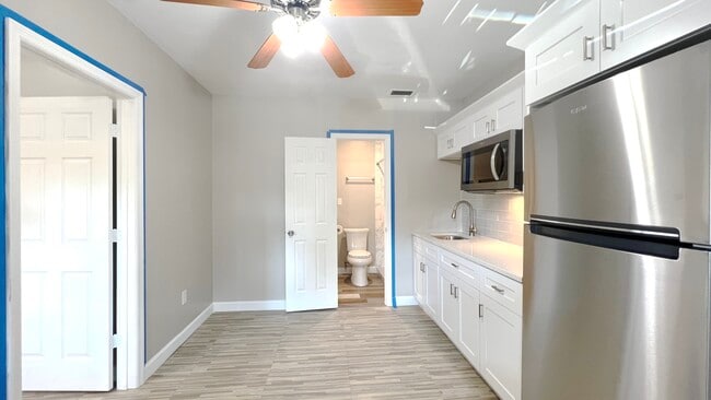 1218 La Mesa Ave