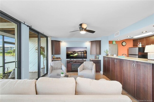 Photo - 311 Golfview Cir