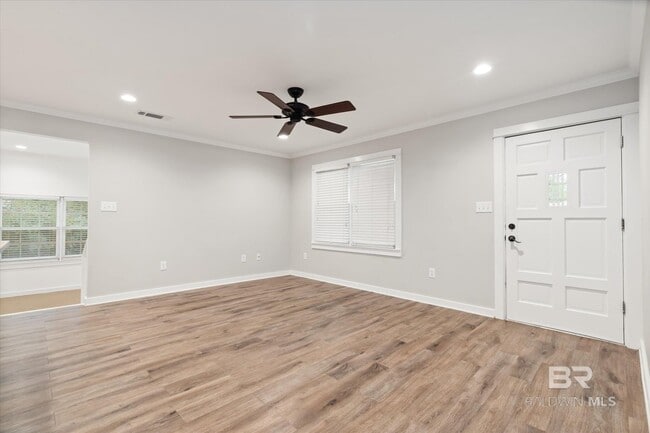 Photo - 517 Horton Ln