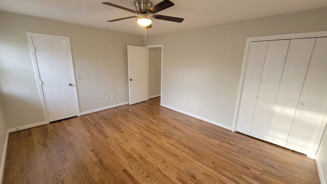 Photo - 2 Bed, 1.5 Bath Townhome in Greenville is Available! Location!!