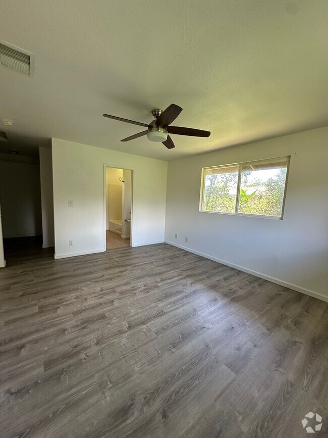 Building Photo - Charming 3-bedroom ,2-bathroom & Fully Fenced Rental
