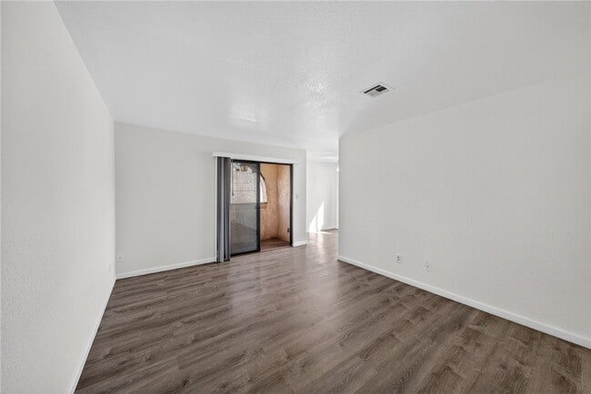 Photo - 3659 Wendell Ave