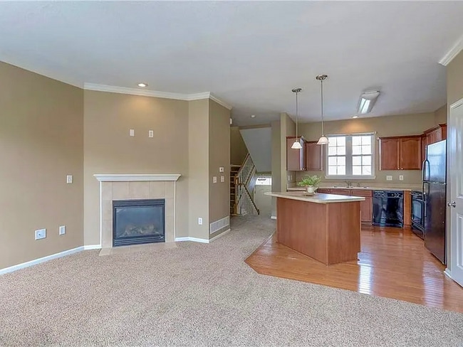 Photo - 15808 Conser St