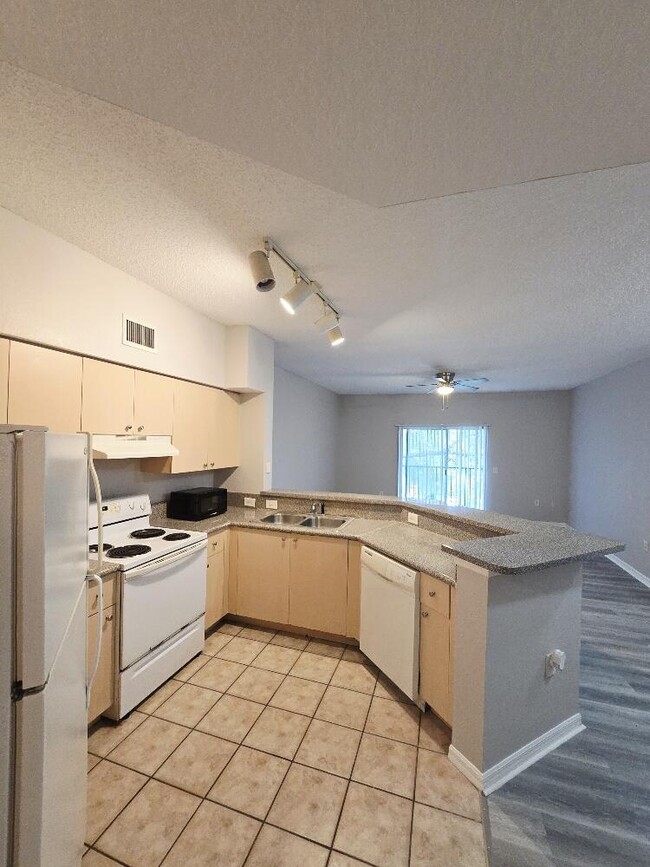 Photo - 280 Crestwood Cir Unit 206