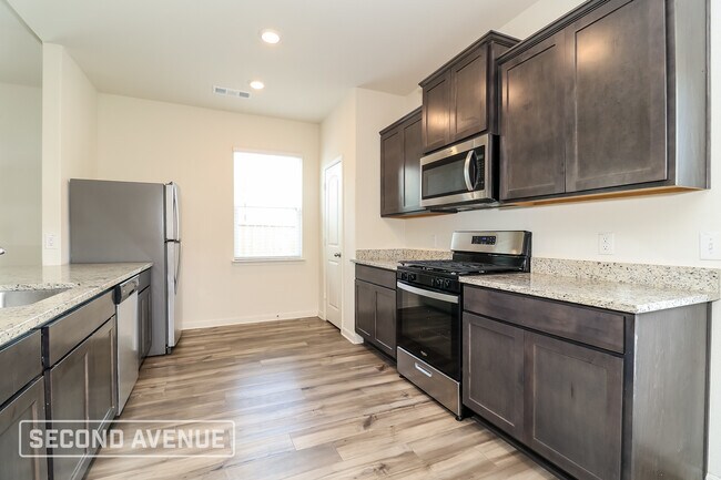 Photo - 1329 Woodwinds Dr