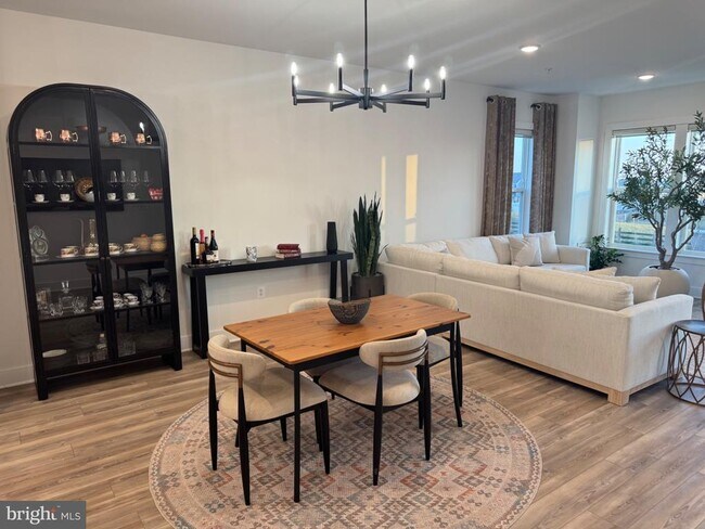 Photo - 14305 Dowitcher Wy