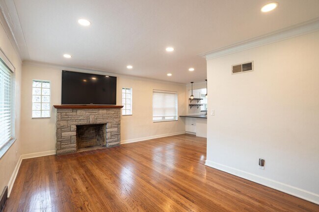 Photo - 5011 McCausland Ave