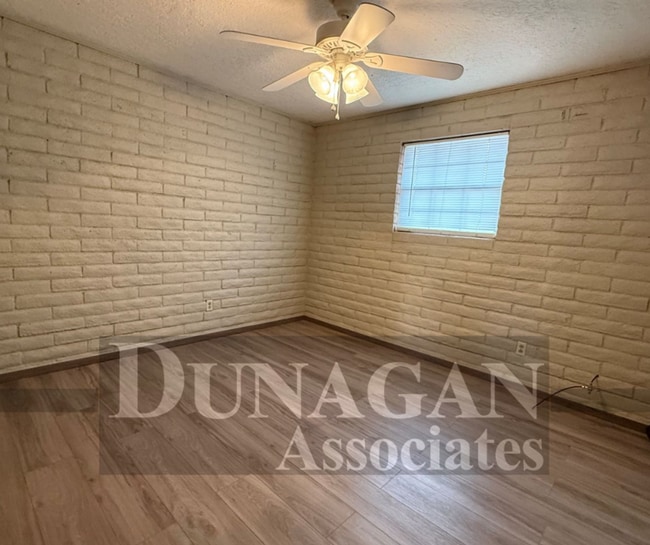 Photo - 2 Bedroom, 1 Bath apartment Unidad A