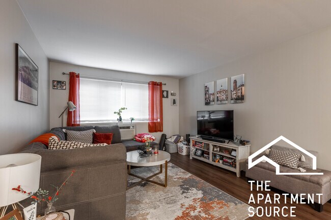 Photo - 607 W Wrightwood Ave Unit 210