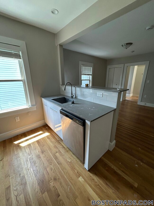 Photo - 222 Banks St Unidad 6