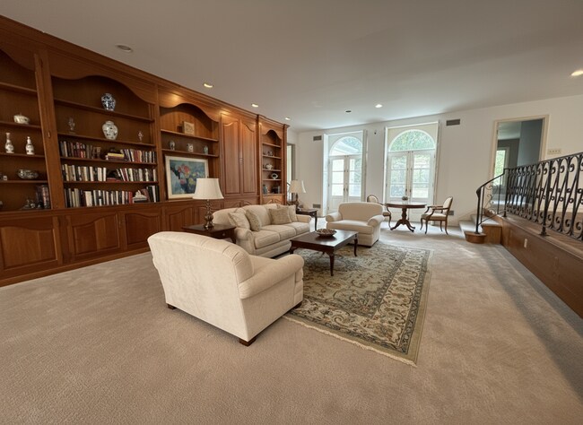 Photo - Luxury French-Style Rancher in Gladwyne – ...